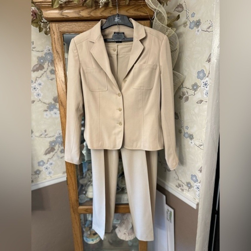 Raffaella Suit Blazer & Trousers Size 10 Jacket & Size 8 Pants Cream Officesiren